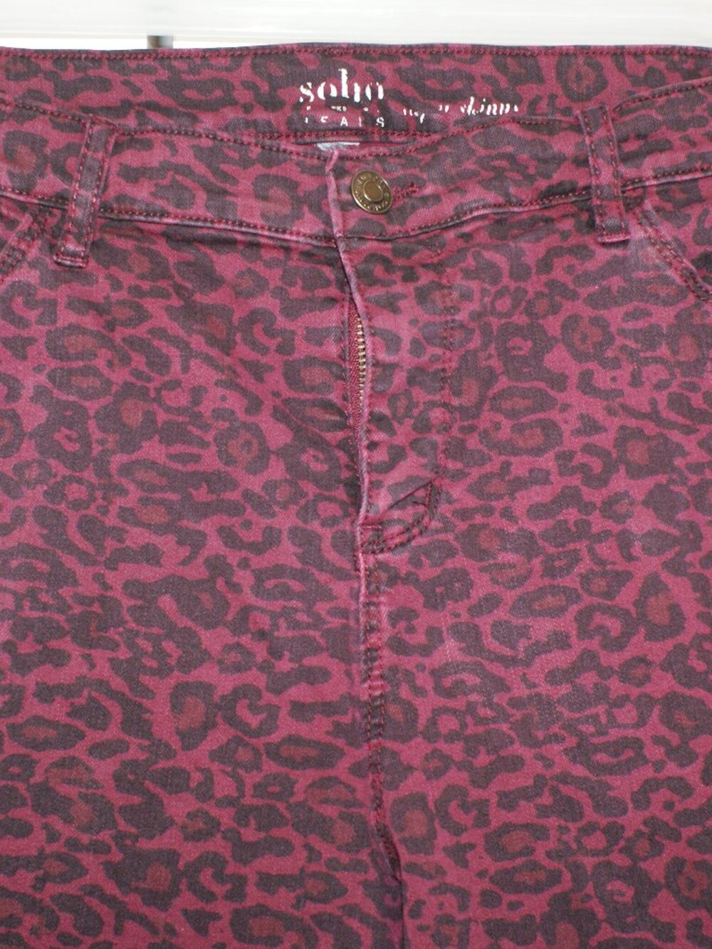 NY&Co SOHO Maroon Leopard Print Slim Fit Ankle Jeans - Size 14 EUC